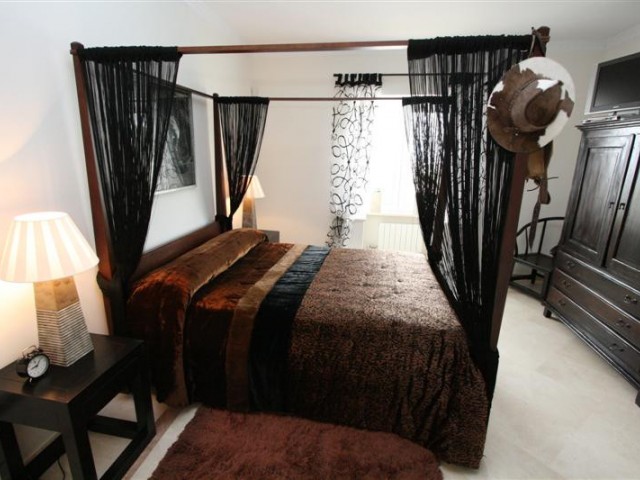 Villa con 5 Dormitorios  en Mijas