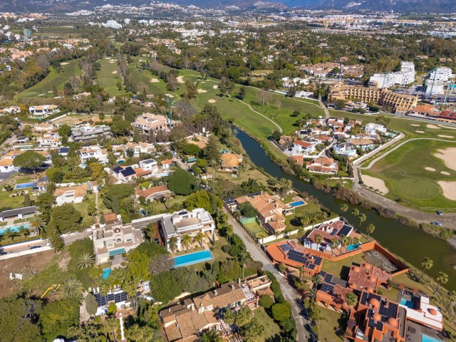 4 Schlafzimmer Villa in Guadalmina Baja