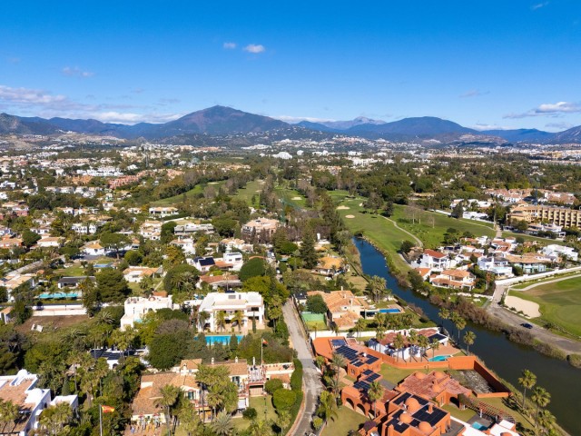 4 Schlafzimmer Villa in Guadalmina Baja