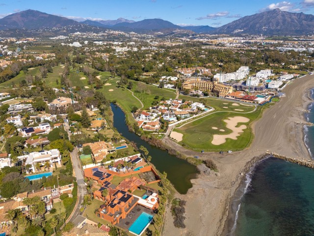 4 Schlafzimmer Villa in Guadalmina Baja