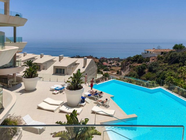2 Bedrooms Apartment in Benalmadena