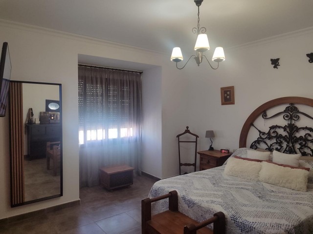 Adosado con 4 Dormitorios  en Cancelada