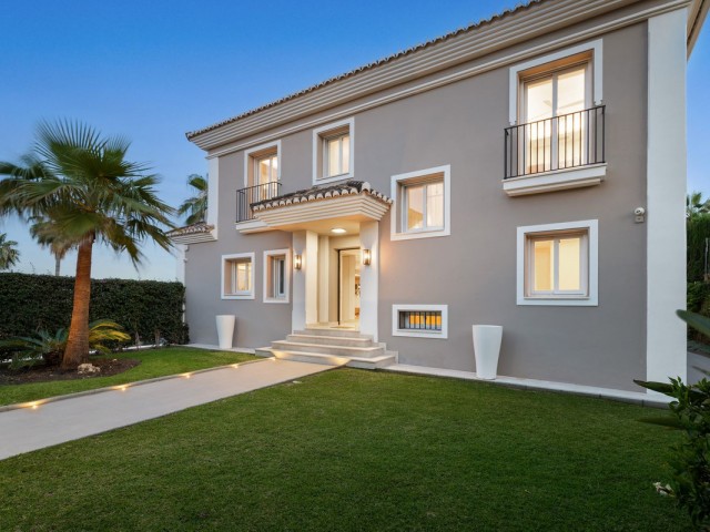 6 Sovrums Villa i Nueva Andalucía