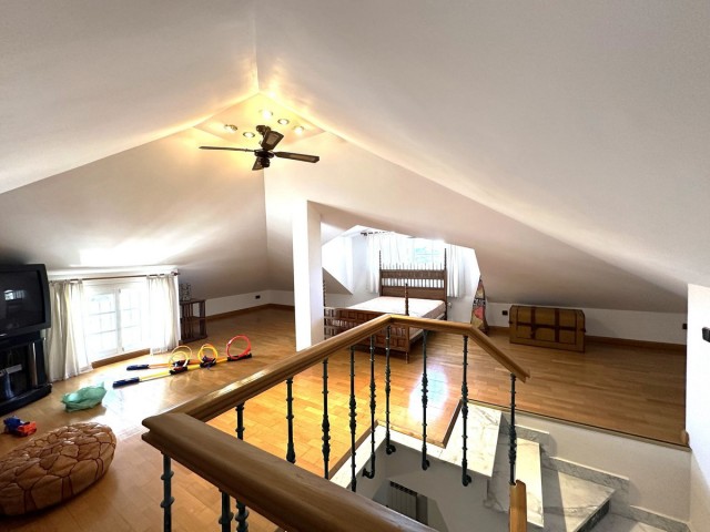 5 Bedrooms Villa in San Pedro de Alcántara