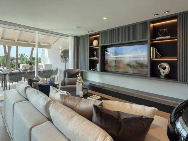 Apartment, The Golden Mile, R4503118