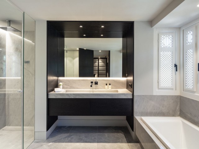 3 Bedrooms Apartment in The Golden Mile