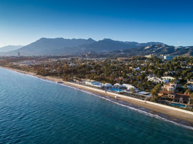 7 Sovrums Villa i Los Monteros