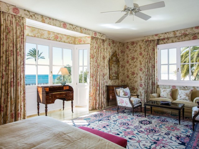 7 Sovrums Villa i Los Monteros