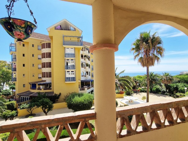 Apartamento con 3 Dormitorios  en Arroyo de la Miel