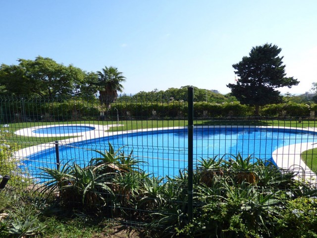 Apartamento con 3 Dormitorios  en Arroyo de la Miel