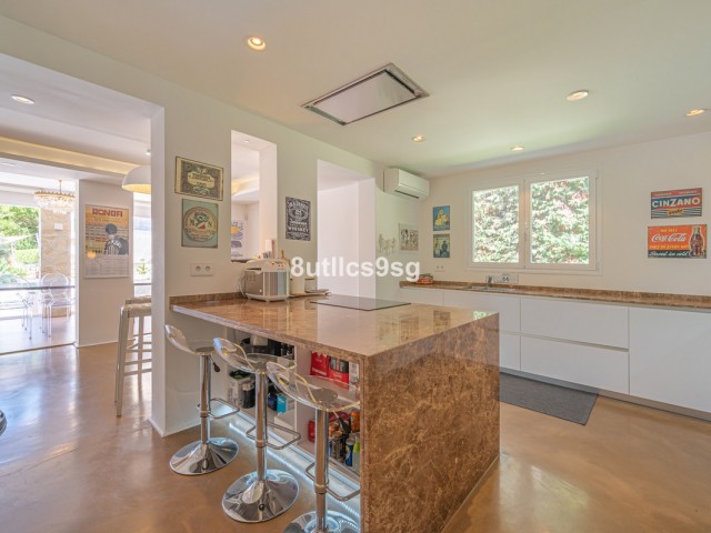 5 Slaapkamer Villa in Nueva Andalucía