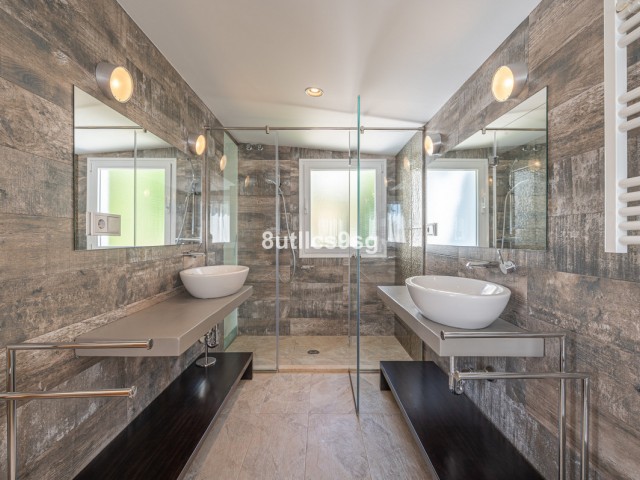 5 Slaapkamer Villa in Nueva Andalucía