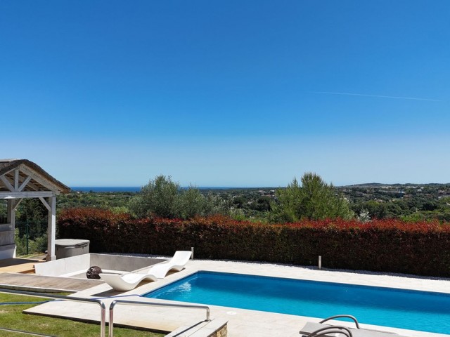 5 Soveroms Villa i Sotogrande