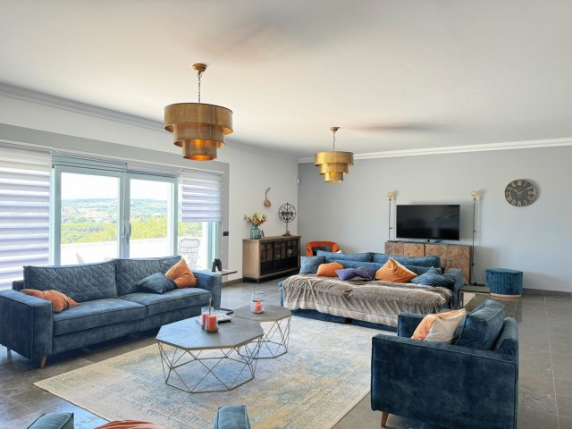 5 Soveroms Villa i Sotogrande