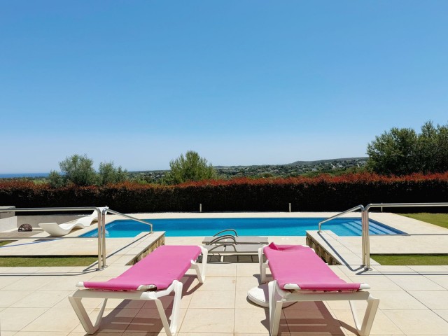 5 Soveroms Villa i Sotogrande