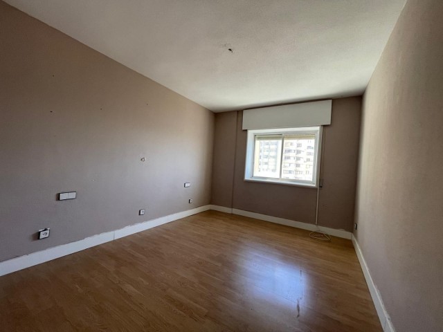 4 Bedrooms Apartment in Malagueta