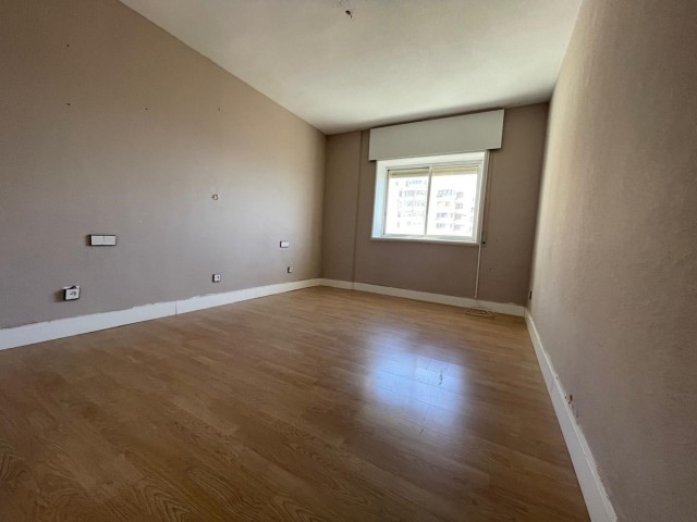 4 Bedrooms Apartment in Malagueta