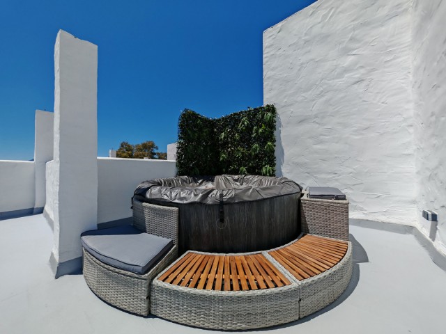 Penthouse avec 3 Chambres  à Estepona