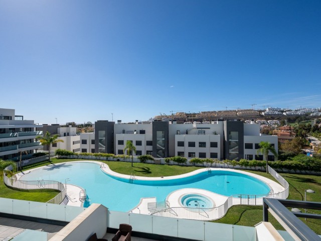 Apartamento con 3 Dormitorios  en La Cala de Mijas