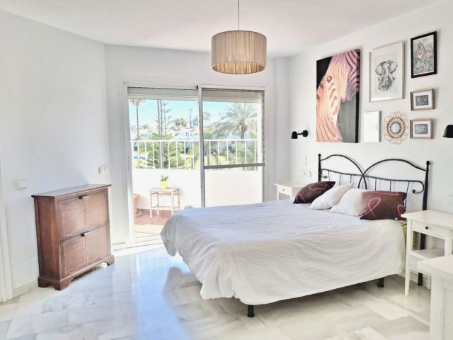 Apartamento con 3 Dormitorios  en Mijas Golf