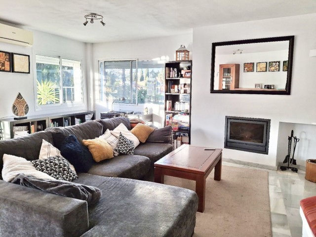 Apartamento con 3 Dormitorios  en Mijas Golf