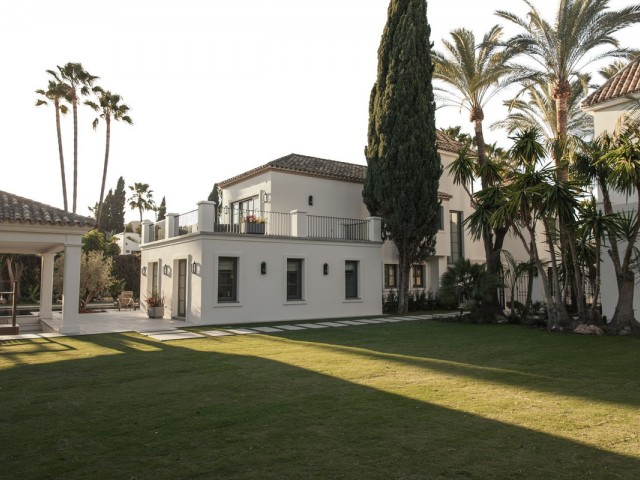 6 Slaapkamer Villa in Nueva Andalucía