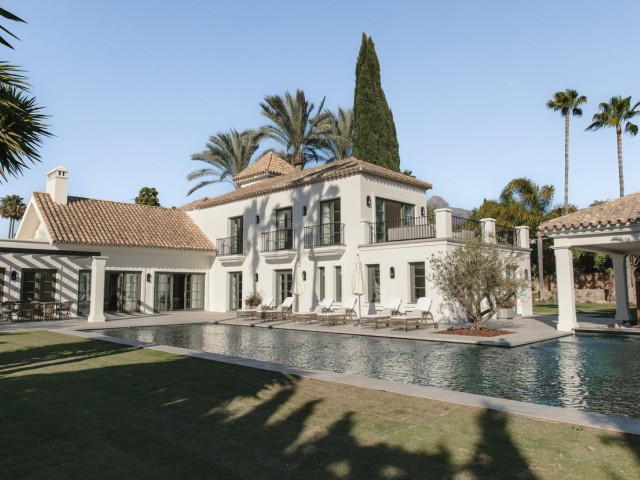 6 Schlafzimmer Villa in Nueva Andalucía