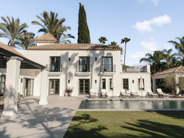 6 Schlafzimmer Villa in Nueva Andalucía