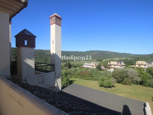 4 Bedrooms Apartment in San Roque Club