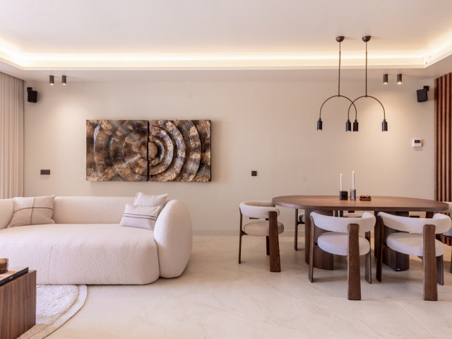 4 Schlafzimmer Reihenhaus in The Golden Mile