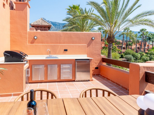 4 Bedrooms Townhouse in The Golden Mile