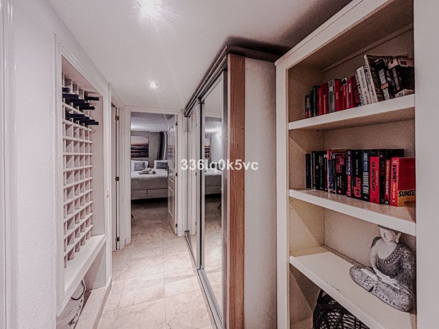 Maison mitoyenne avec 5 Chambres  à Estepona