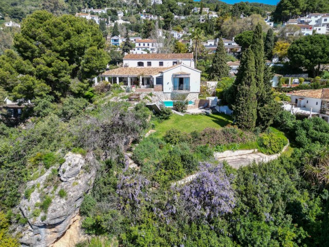 Villa con 4 Dormitorios  en Mijas