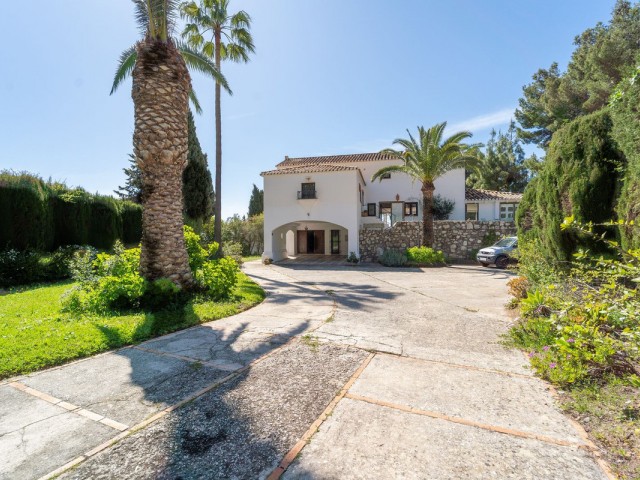 Villa con 4 Dormitorios  en Mijas