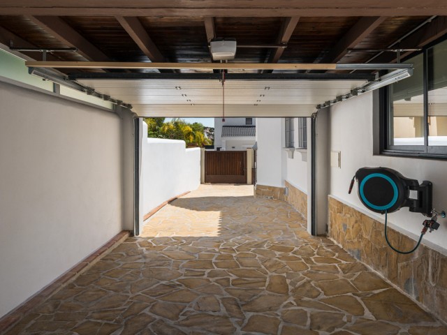6 Schlafzimmer Villa in Nueva Andalucía