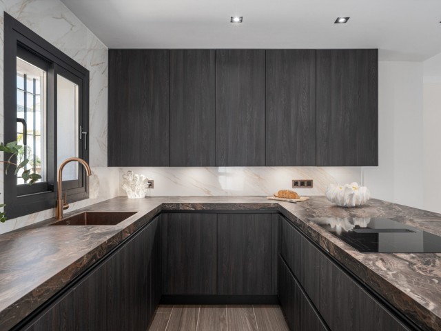 6 Slaapkamer Villa in Nueva Andalucía