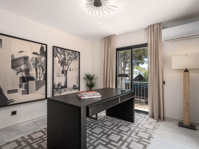 6 Slaapkamer Villa in Nueva Andalucía