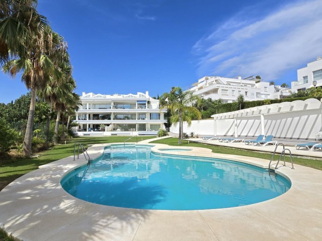3 Bedrooms Apartment in Torrequebrada