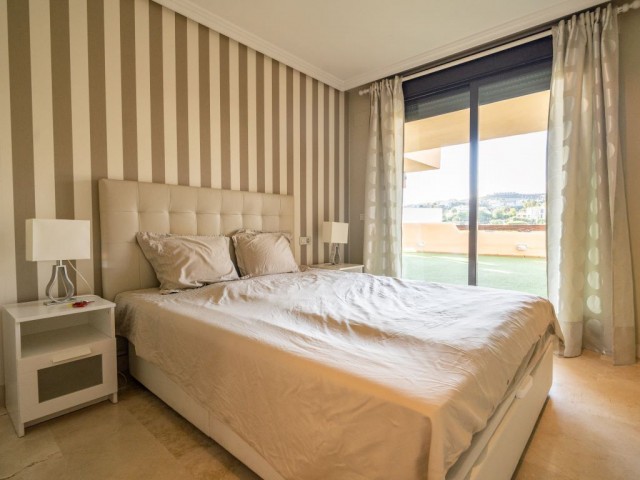 2 Bedrooms Apartment in Benahavís