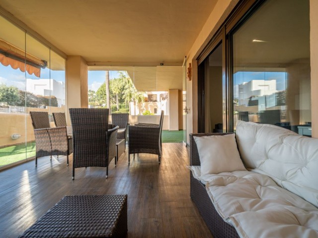 2 Bedrooms Apartment in Benahavís