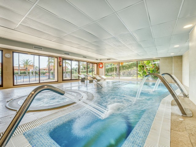 2 Bedrooms Apartment in Benahavís