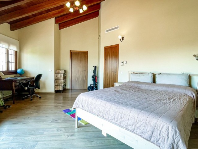 Villa avec 6 Chambres  à El Rosario