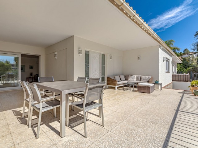 4 Sovrums Villa i Cabopino