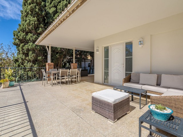 4 Sovrums Villa i Cabopino