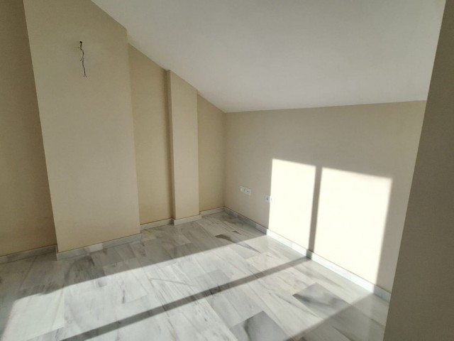 3 Makuuhuoneen Rivitalo Calahonda