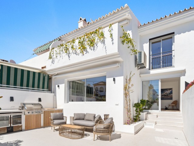 4 Schlafzimmer Reihenhaus in San Pedro de Alcántara