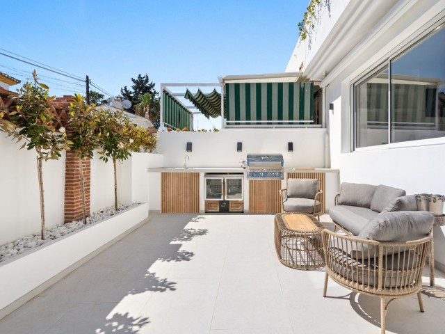 4 Bedrooms Townhouse in San Pedro de Alcántara