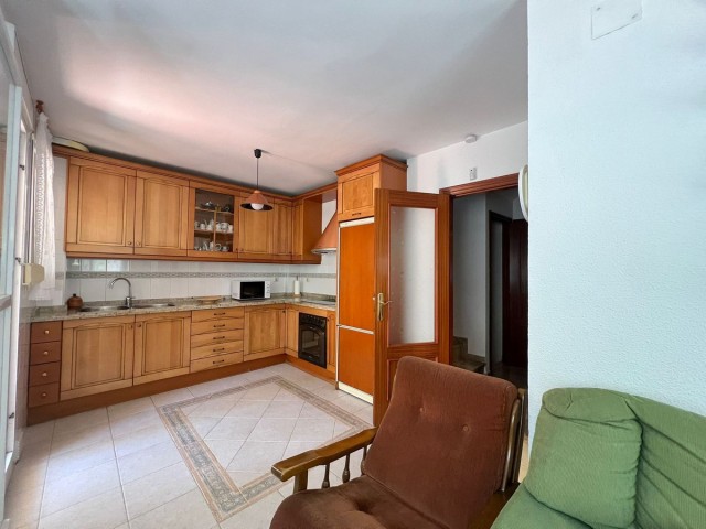 Villa con 5 Dormitorios  en Alhaurín de la Torre