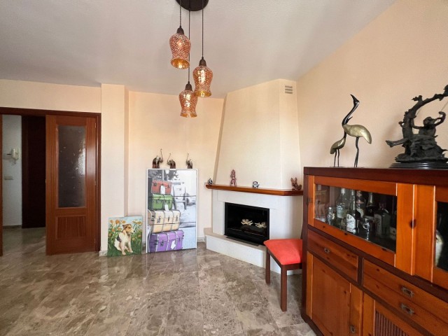 Villa con 5 Dormitorios  en Alhaurín de la Torre