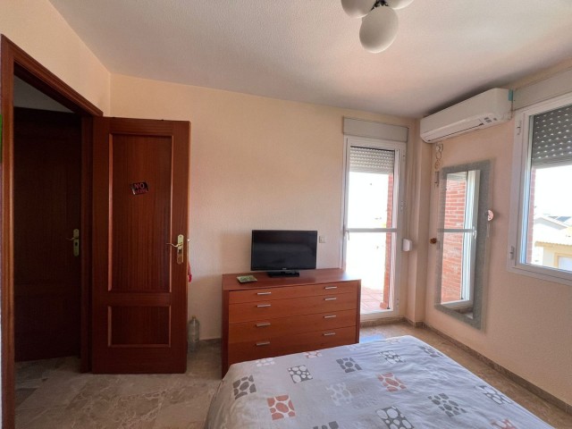 Villa con 5 Dormitorios  en Alhaurín de la Torre